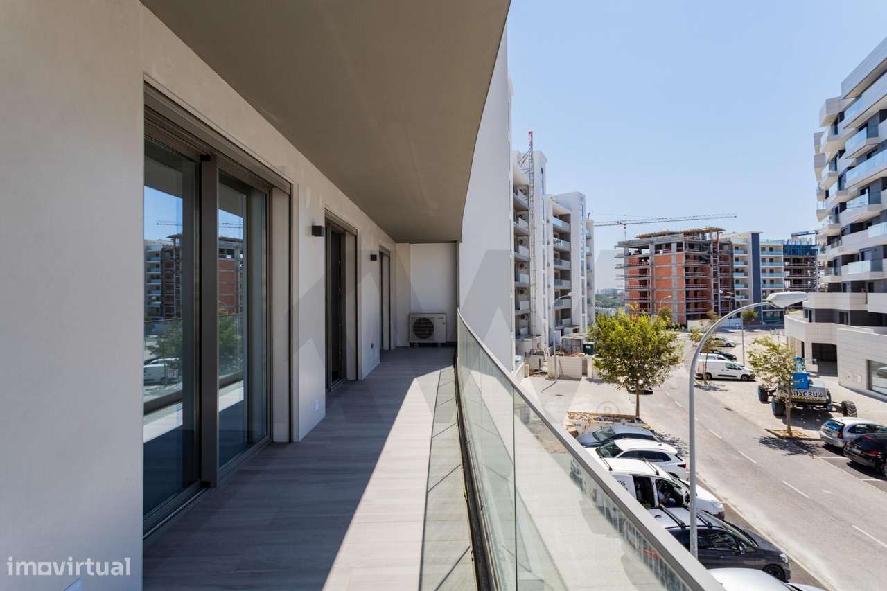 Exclusivo T3 Novo com Varandas de 51m2 | 2 Lugares de Garagem e Arreca-23