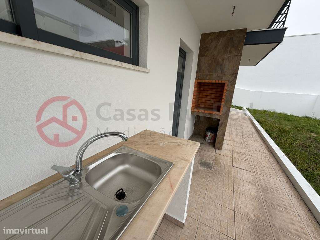 Moradia T5 remodelada no Feijó, Almada-20