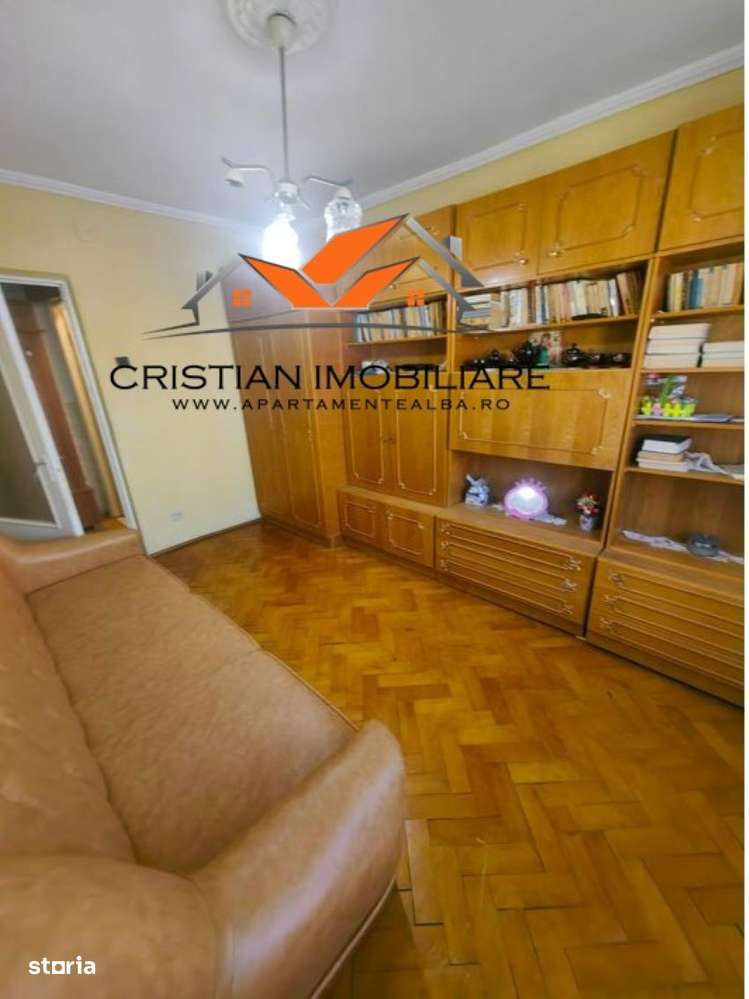 Apartament 3 camere decomandat, etaj 3, Cetate-Mercur!-3