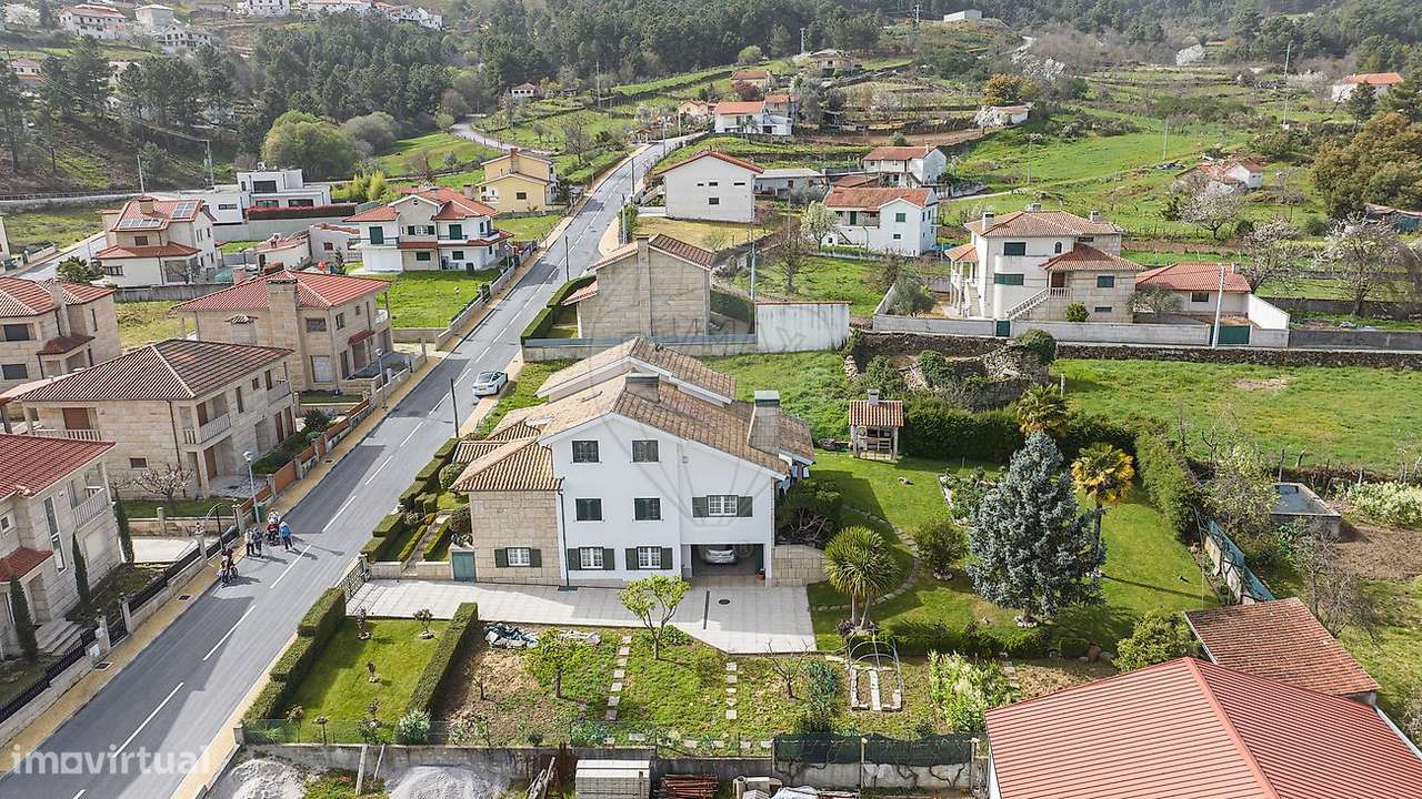 Moradia T5 para venda - Grande imagem: 2/48