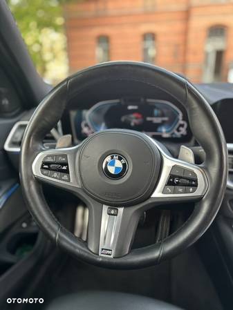 BMW Seria 3 330e M Sport - 14