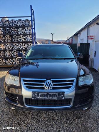 Far Dreapta Volkswagen Touareg facelift 2006 - 2010 SUV 4 Usi (892) Cu lupă - 7