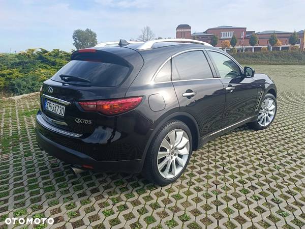 Infiniti QX70 5.0 S Premium - 6