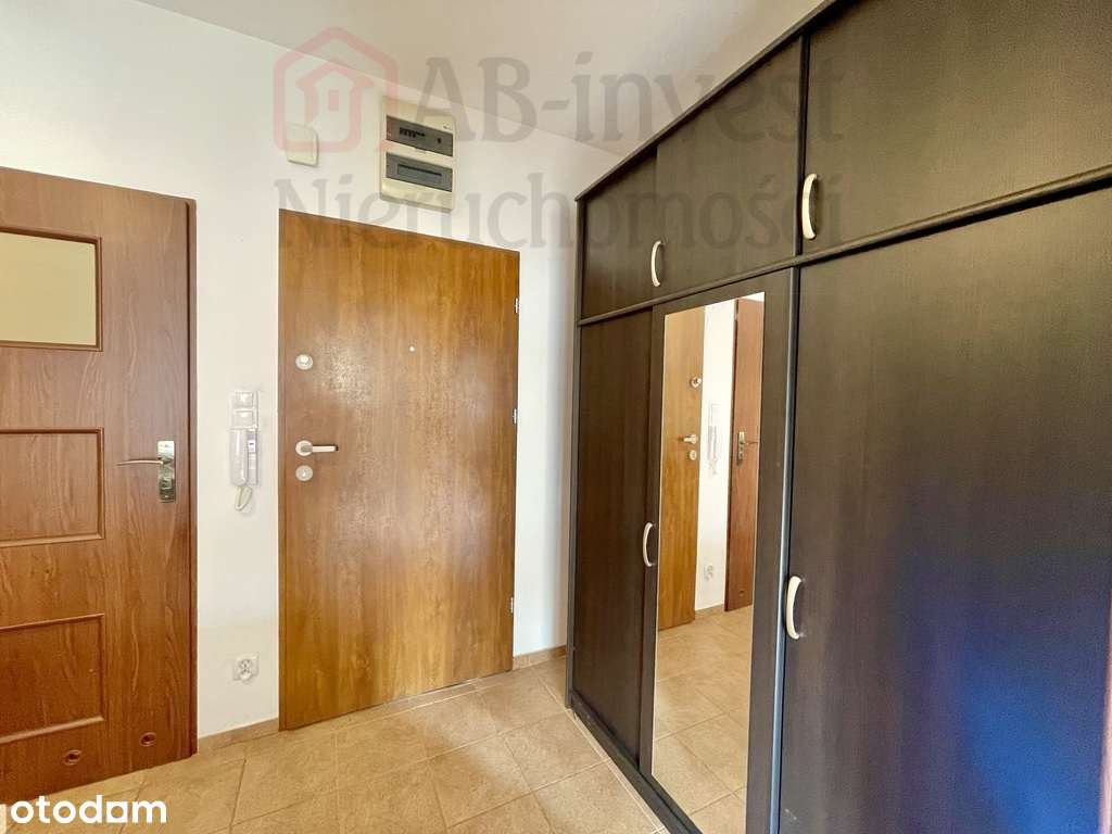 Kawalerka z miejscem postojowym na zamkniętym os.-4