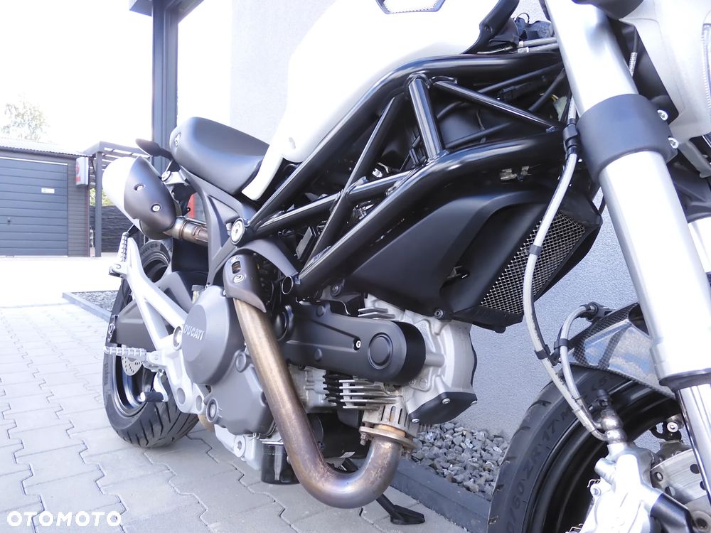 Monster#2011#ABS#Pierwszy...
