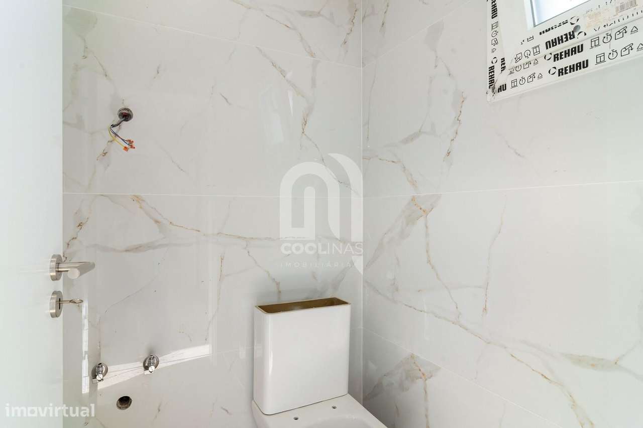 Fantástica Moradia Térrea T3+1 com Piscina de água salgada e aquecida-21