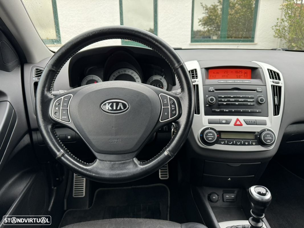 Kia ProCeed 1.6 CRDi Dream-Team Edition - 14