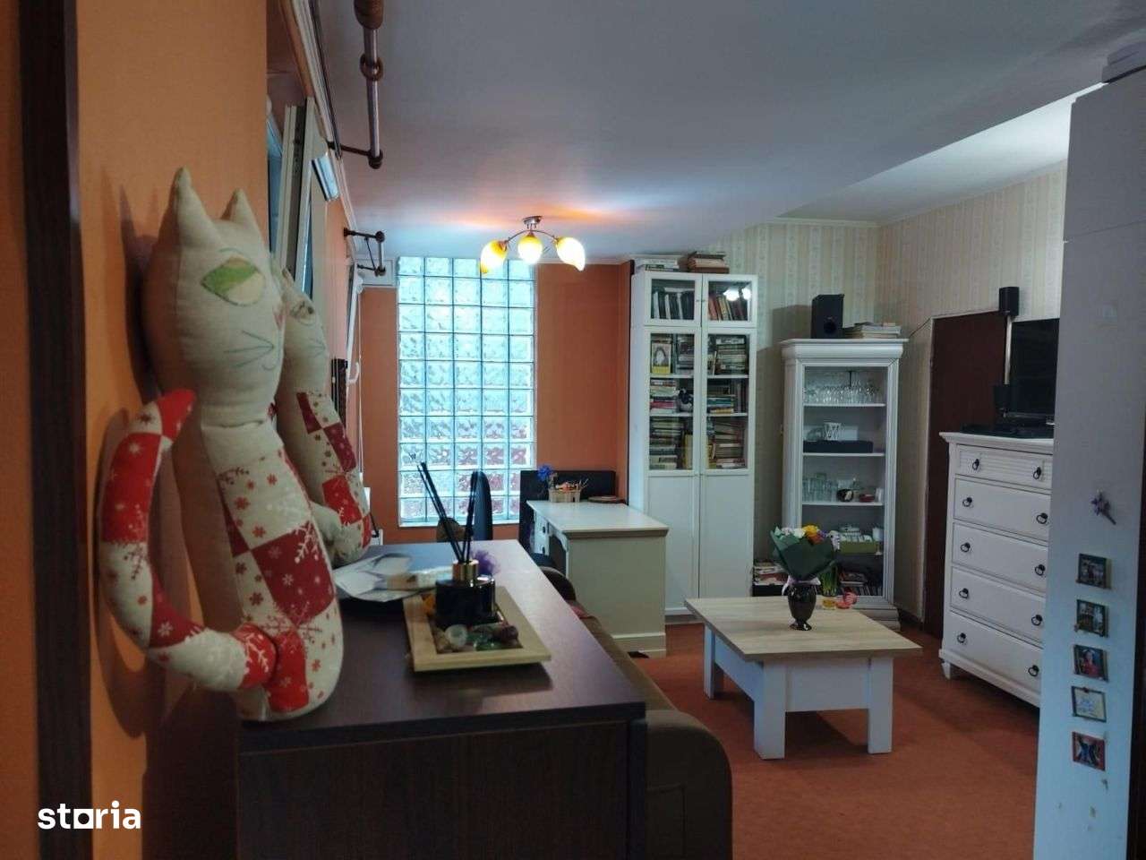 Casa din 2004 cu 6 camere in zona Podul de Fier - Imagine principală: 3/10