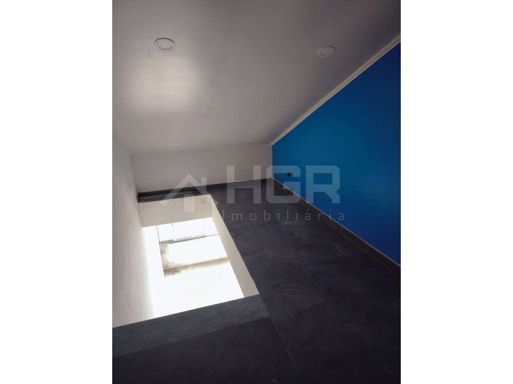 T3 + 1 | DUPLEX | BOA LOCALIZAÇÃO | ARRENTELA (MURTINHEIRA)-16