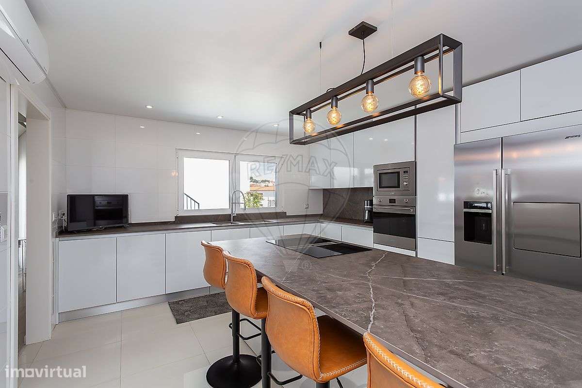 Moradia T4 para venda-9