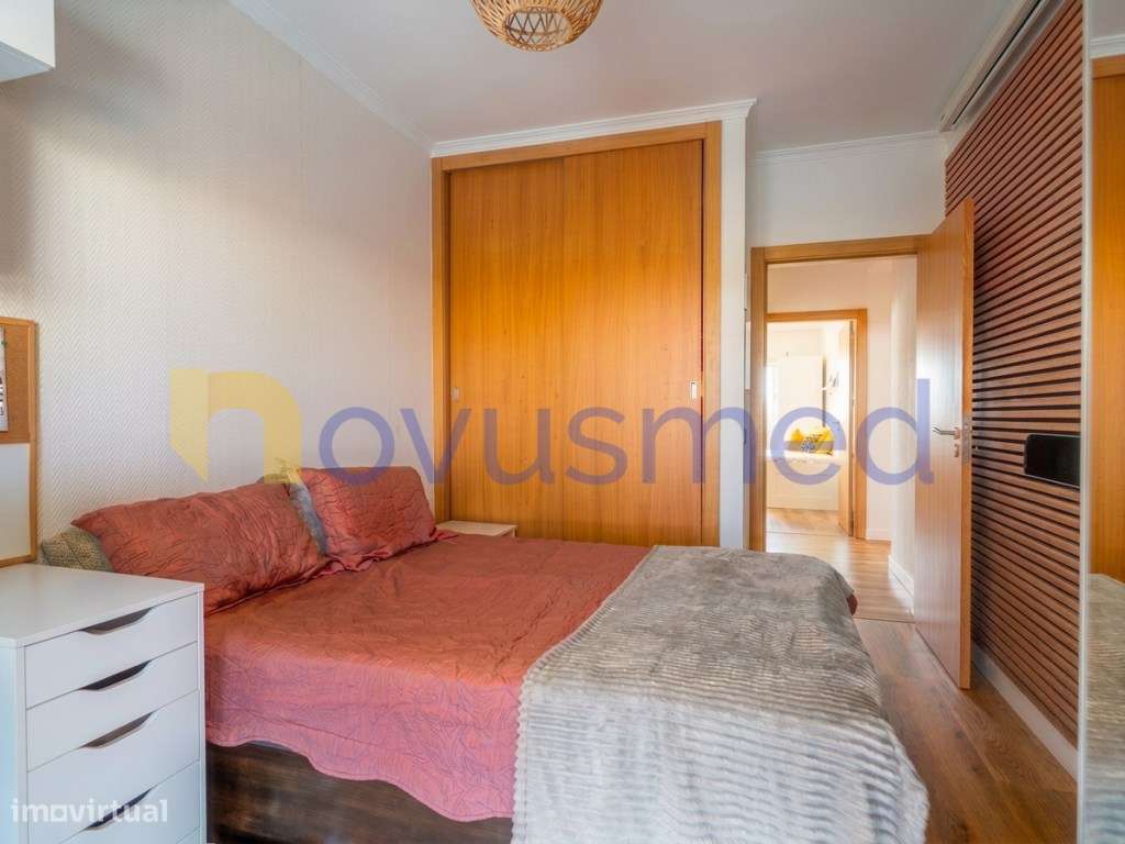 Apartamento T2 com Ar Condicionado nas Ferreiras-16