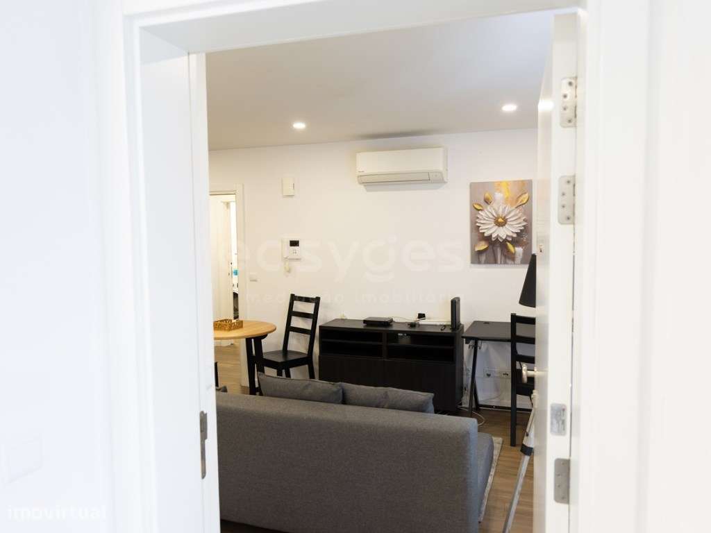 Apartamento T1 no centro de Ponta Delgada - Grande imagem: 2/19