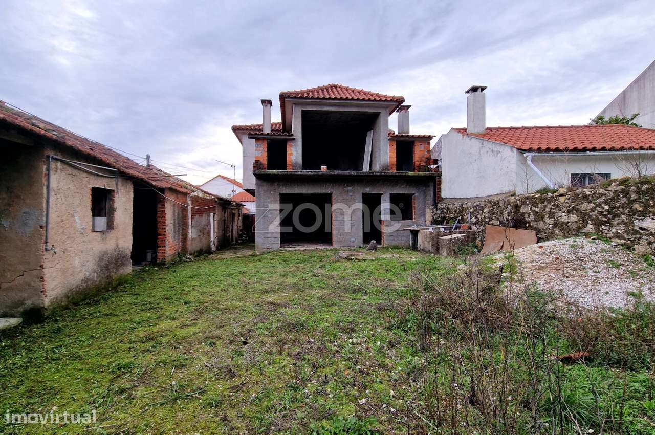 Moradia T4 em Carvalhal da Aroeira-5