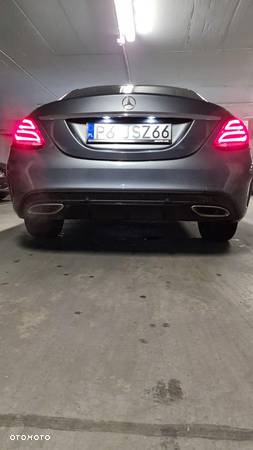 Mercedes-Benz Klasa C 200 4-Matic 9G-TRONIC - 7