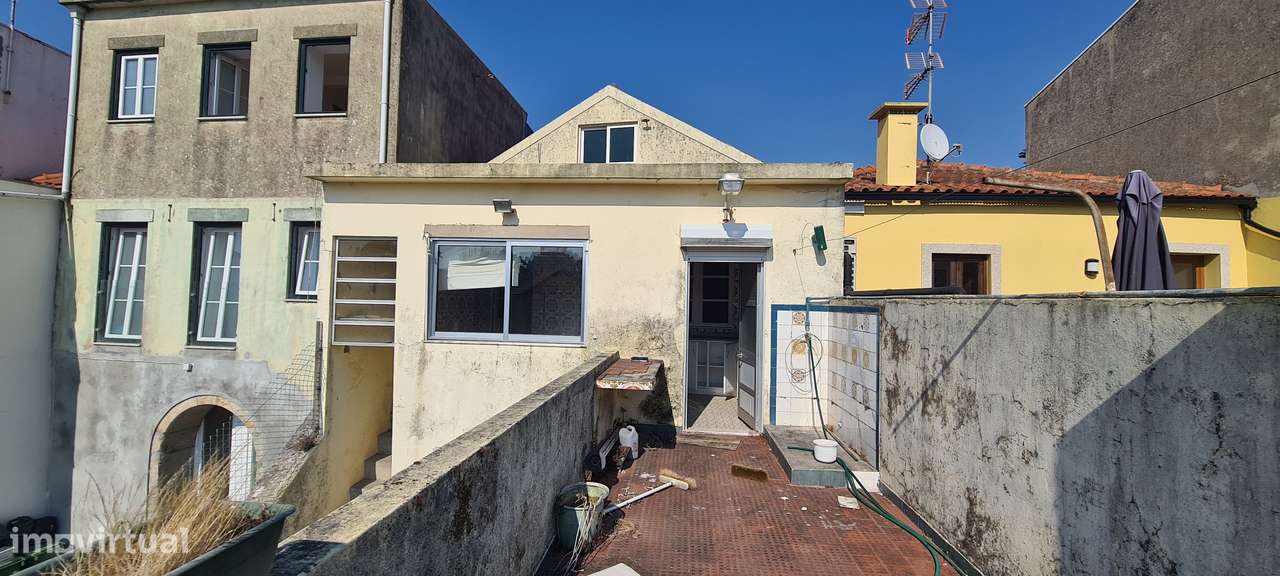 1230_01 Moradia garagem e espaço comercial no Centro de Vila do Conde-10