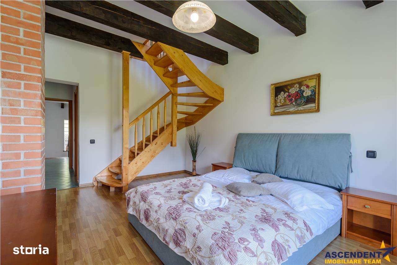 Pensiune:3 km de Castelul Bran,2.900mp teren,piscina,ciubar,teren spor - Imagine principală: 5/20