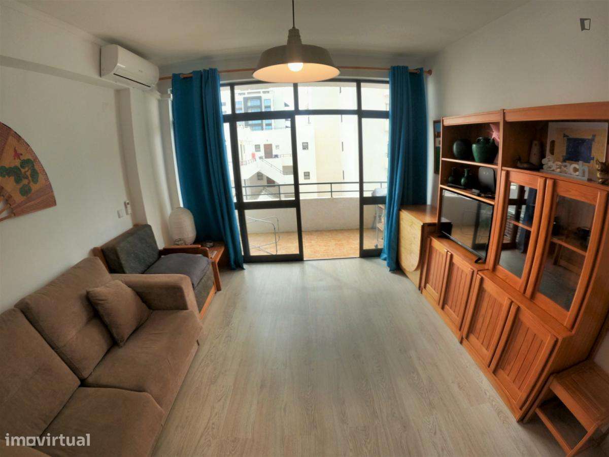 Apartamento com 1 quartos - localizado em Quarteira