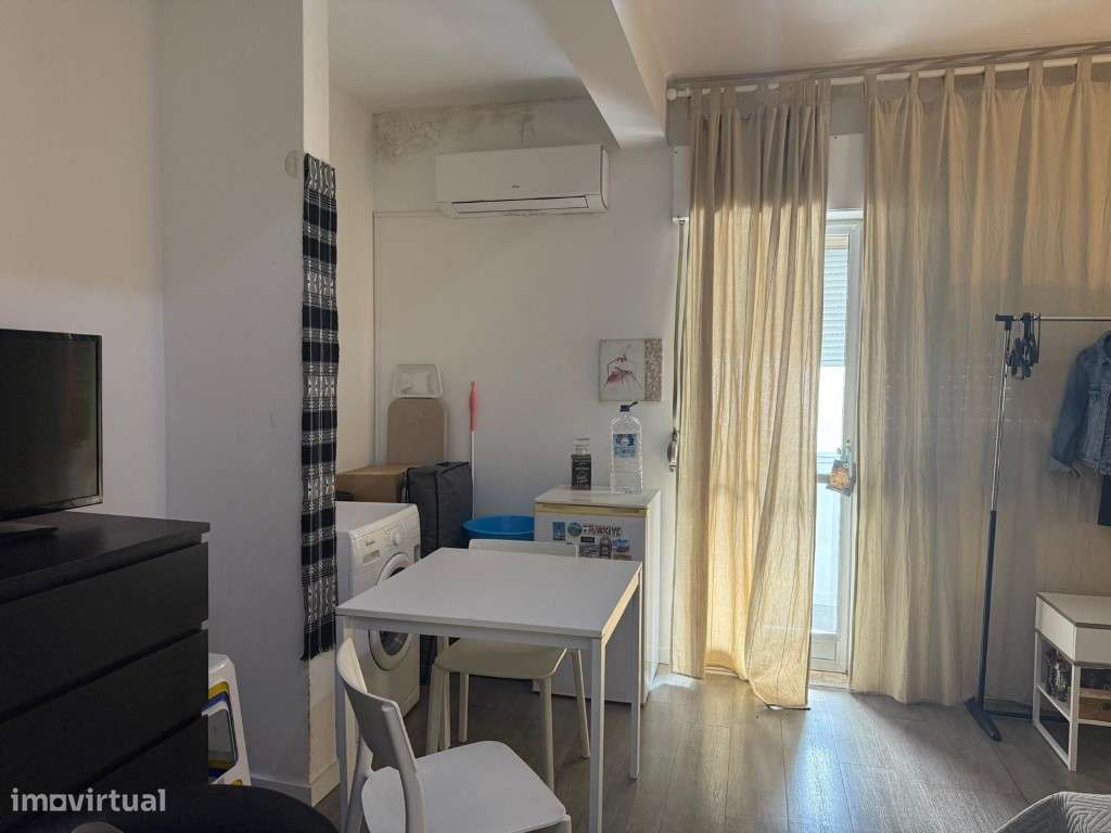 Apartamento T0 na Reboleira - Oportunidade Única!-14