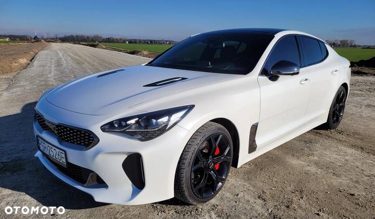 Kia Stinger 3.3 T-GDI V6 GT AWD - 11