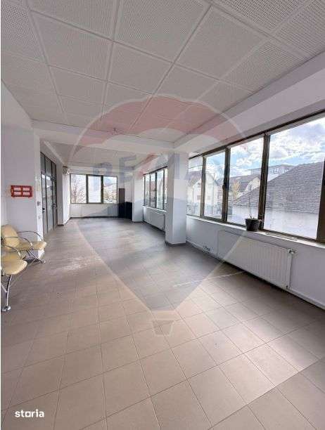 Birou luminos 70 mp în clădire modernă, zona Calea Dumbrăvii Sibiu - Imagine principală: 4/8