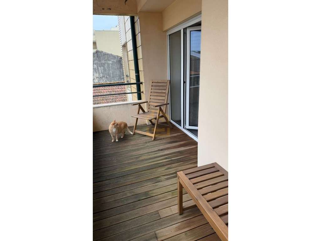 Apartamento T2 Totalmente Renovado com lugar de garagem a 100mt da ...-20