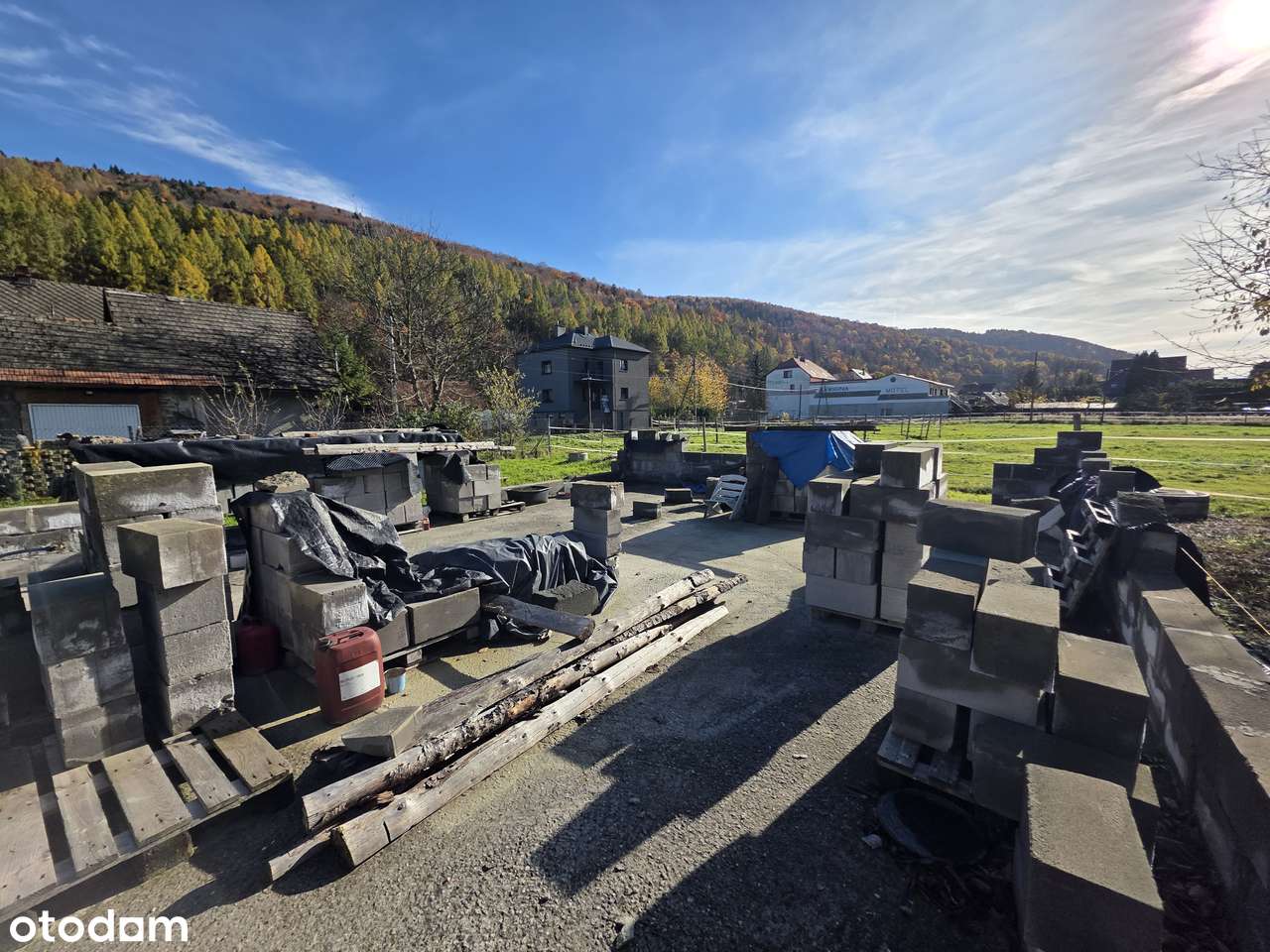 Na sprzedaż działka z rozpoczętą budową przy Jeziorze M. w Czernichów.-15