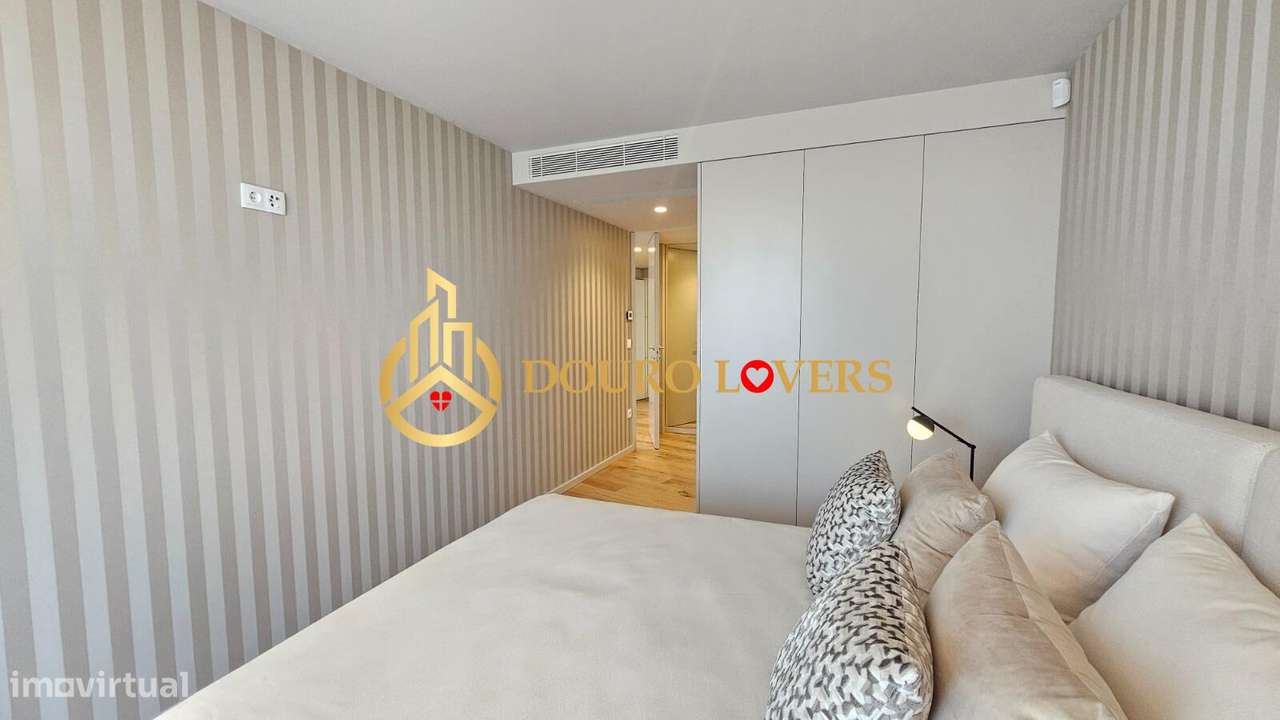 Apartamento T2 com Varanda e Garagem em Matosinhos - Grande imagem: 3/23