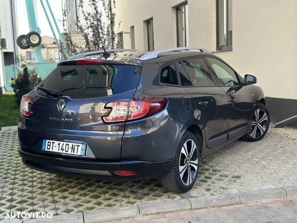 Renault Megane ENERGY dCi 110 Start & Stop Bose Edition - 4