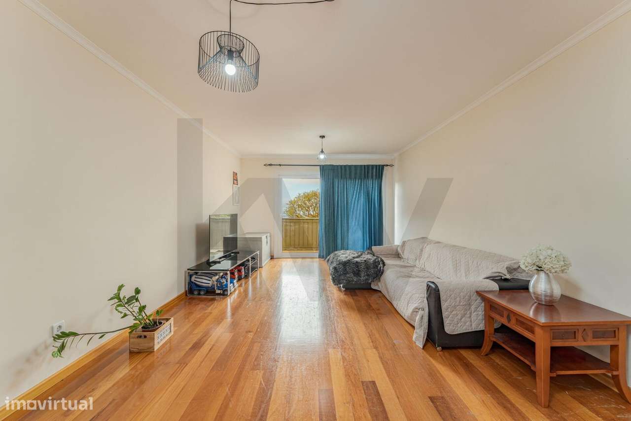 Apartamento T1 no Caniço – Amplo, Piso Alto e Excelente Localização - Grande imagem: 2/36