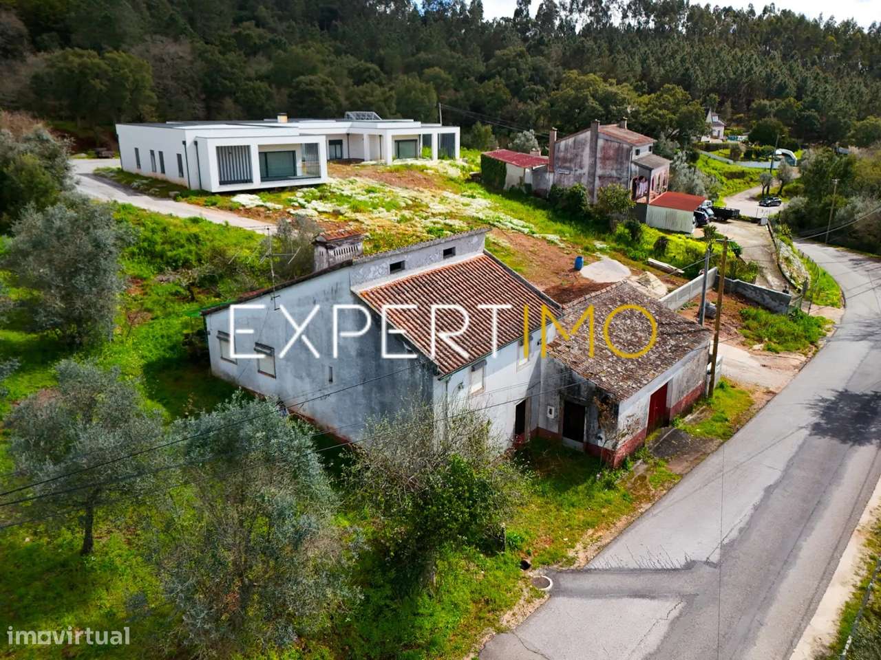 Moradia T3 com Terreno, Poço, Pátio Interior e Garagem em...-23