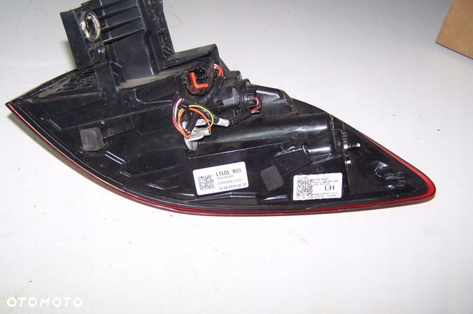 HYUNDAI TUCSON II LIFT LAMPA TYLNA LEWA 92401D7600 - 3