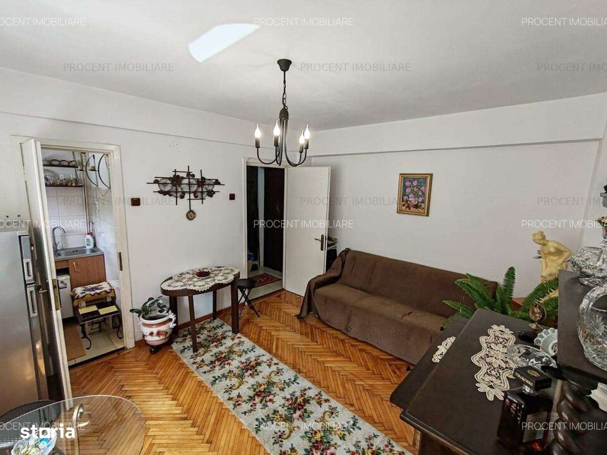 Garsoniera  bloc de apartamente !-1