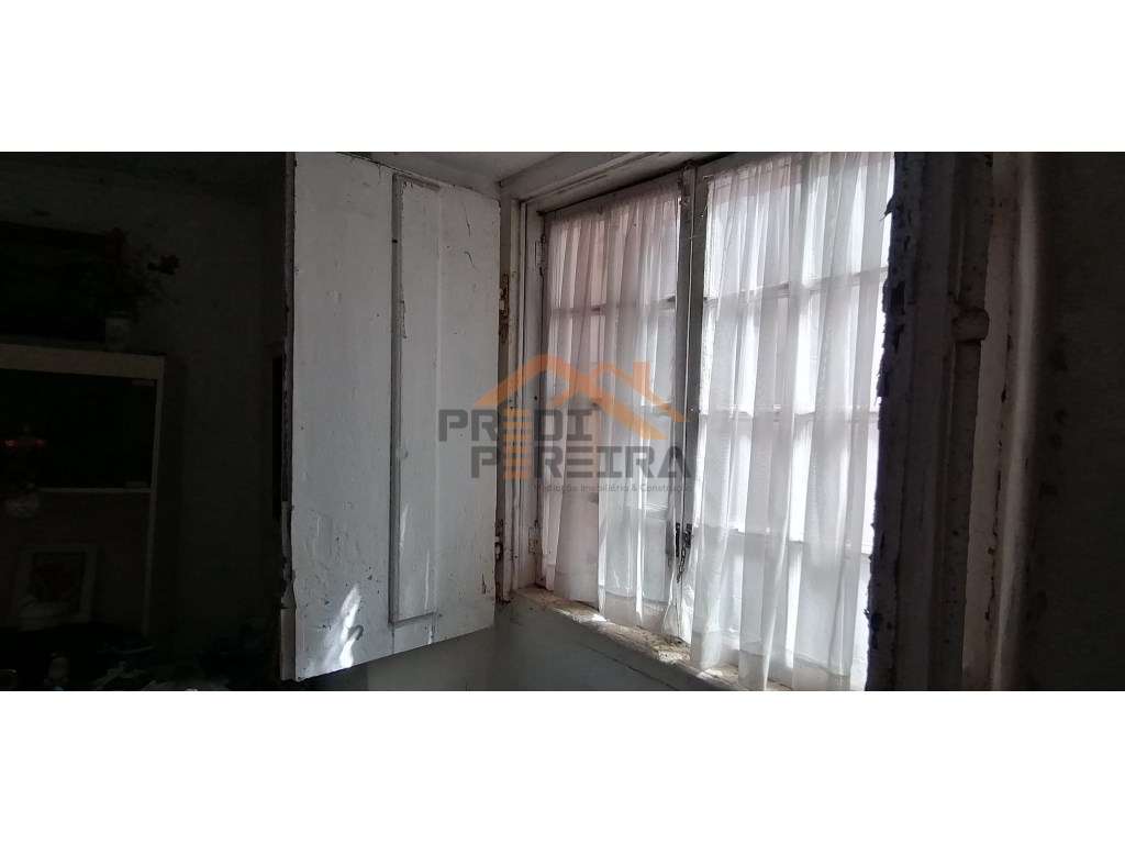 Prédio para reabilitação no Paço do Lumiar, com elevado potencial d...-15
