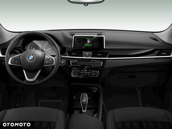 BMW X1 sDrive18i xLine - 8