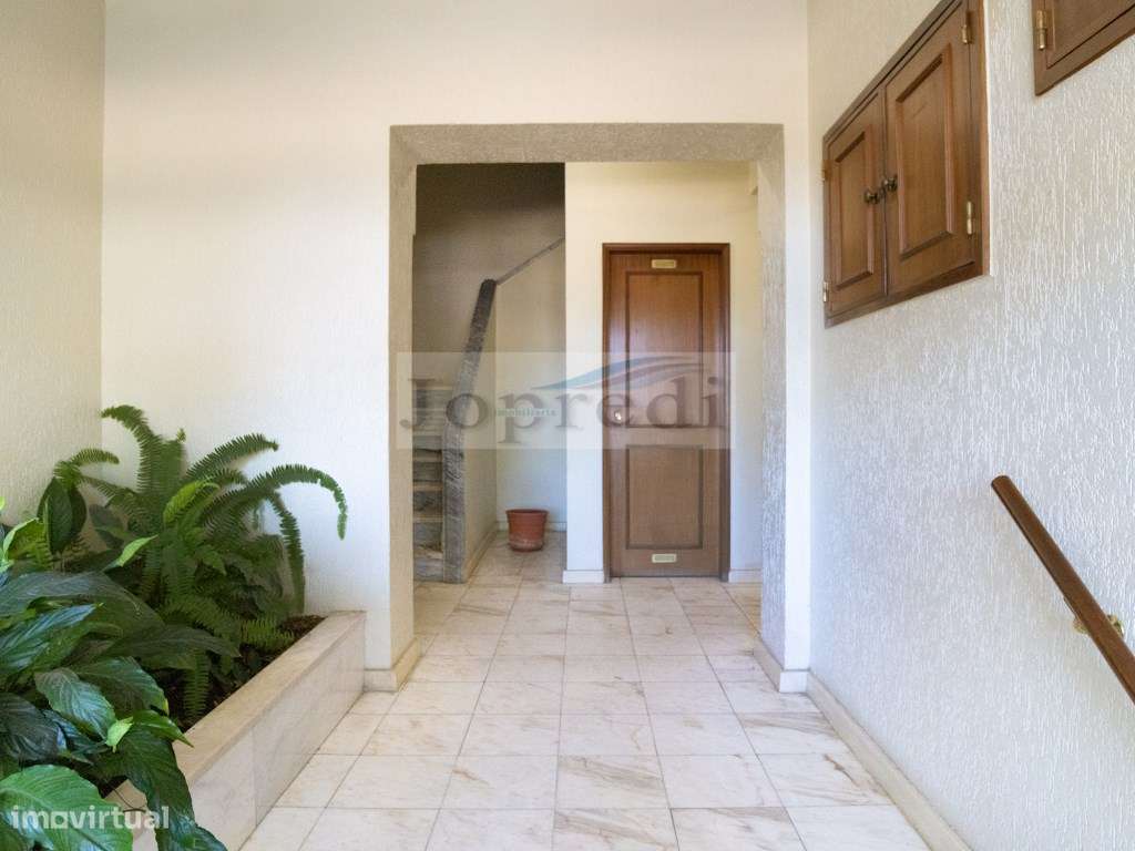 Apartamento T2+1 Duplex com terraço e vista mar-25