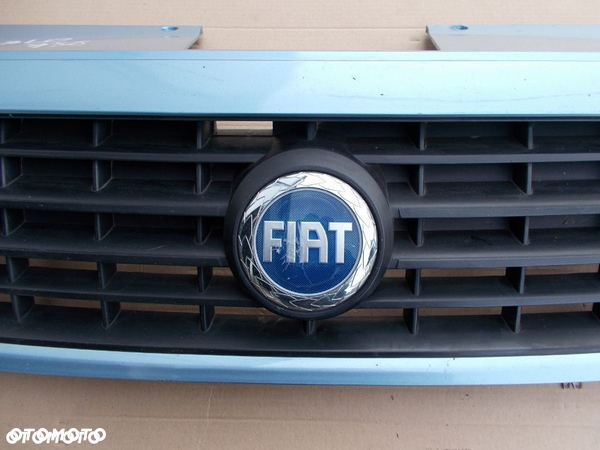 ATRAPA GRILL FIAT DOBLO LIFT - 3