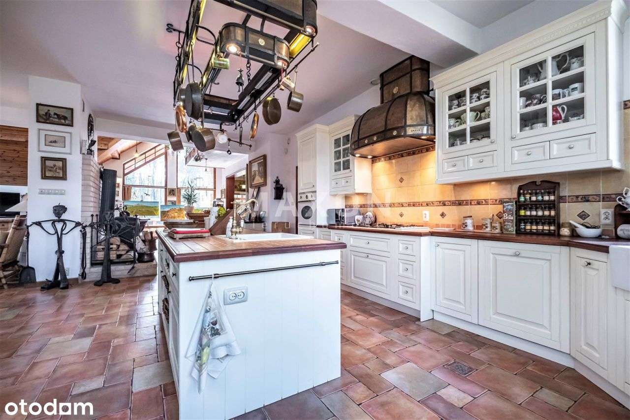 Atrakcyjna willa otoczona uroczym, leśnym ogrodem - Pełny obrazek: 4/20