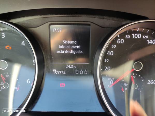 VW Passat 1.6 TDI BlueMotion - 6