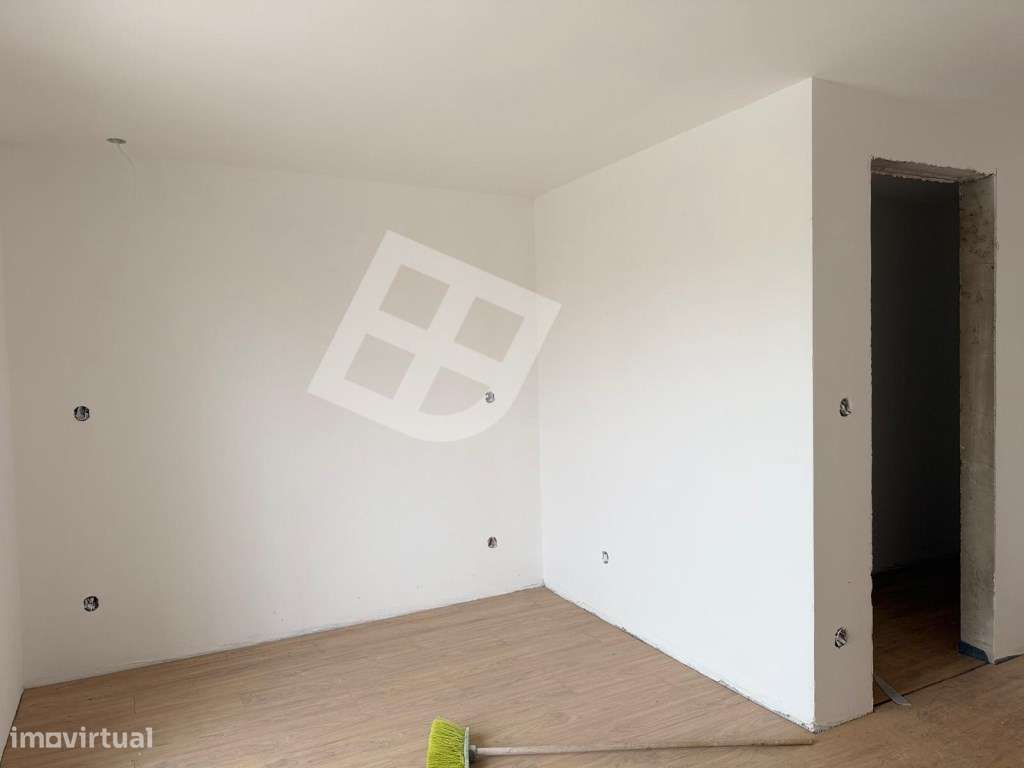 Moradia T5 próxima às Praias Conforto, Espaço e Qualidade de Vida-32