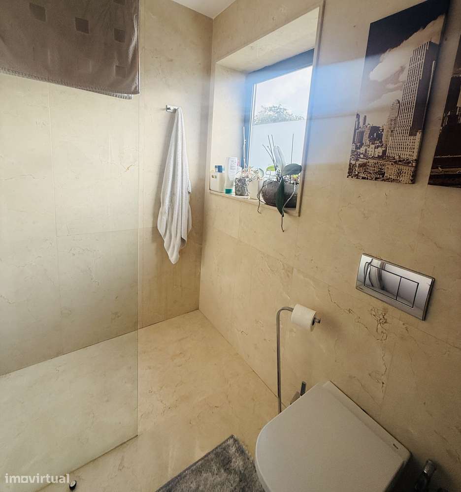 Moradia 3 frentes 200m praia-28