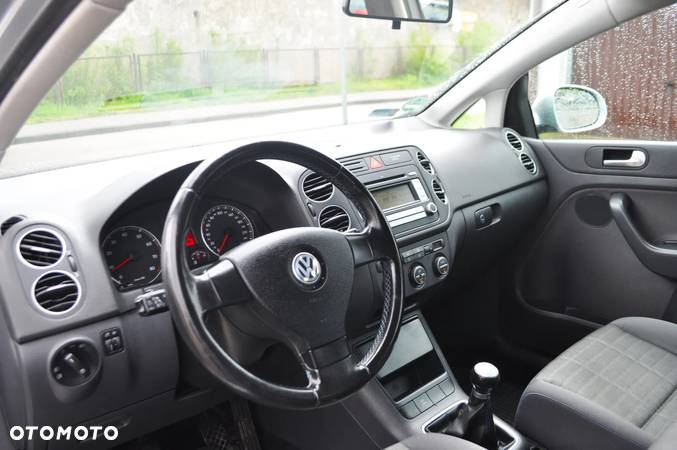 Volkswagen Golf Plus - 10