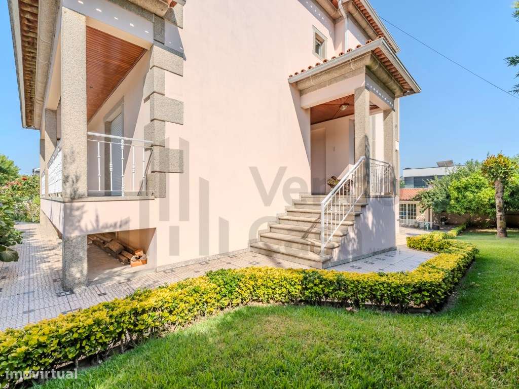 Vende-se Moradia Individual - Braga - Frossos-45