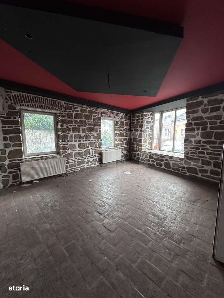 Casa de Piatra , 675 mp, cladire emblematica din centrul Dejului - Imagine principală: 5/19