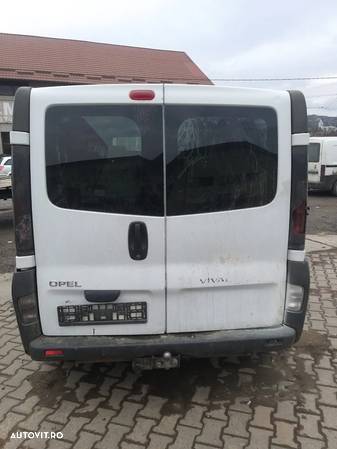 Dezmembram Opel Vivaro 1.9 DTI, din 2000, cod motor: F9Q 760, Alb - 4