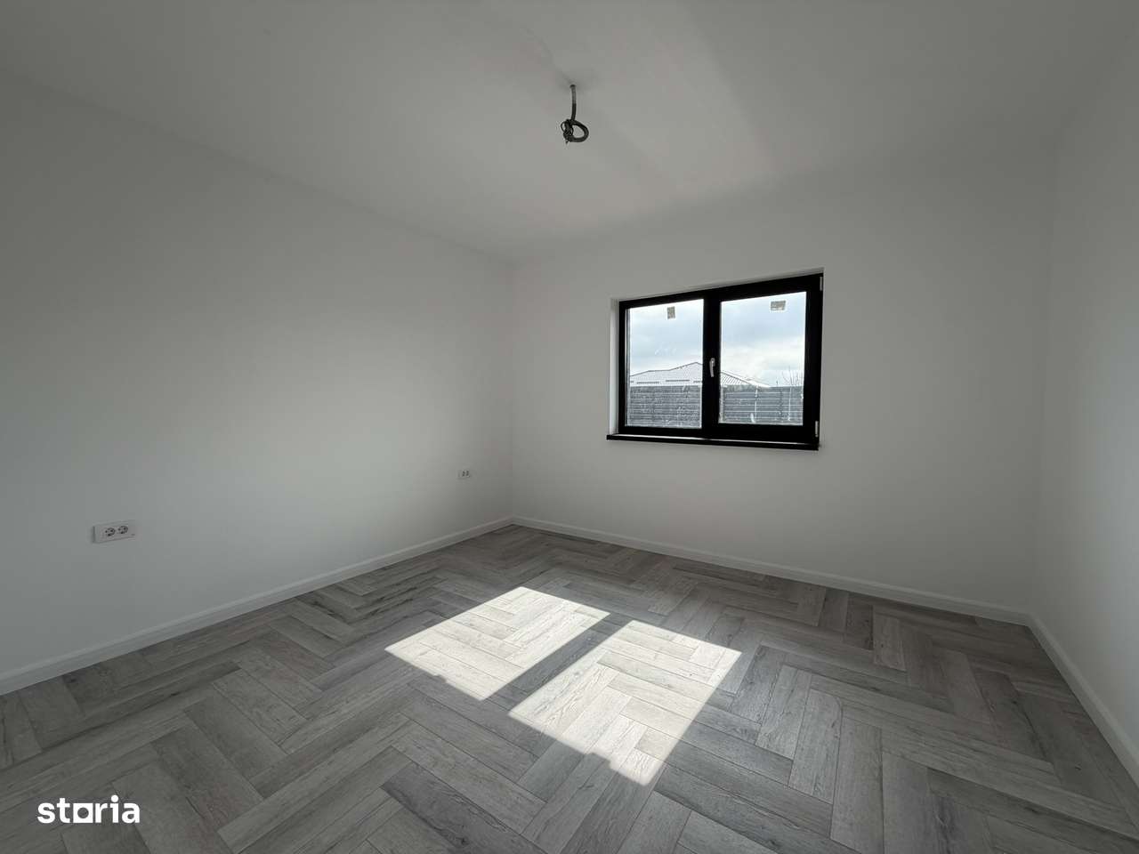 Casă nouă cu 4 camere, curte 400 mp, Clinceni-9