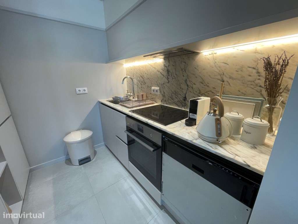 Fantastico T1 com Varanda, proximo da Maternidade Julio Dinis, Porto-4