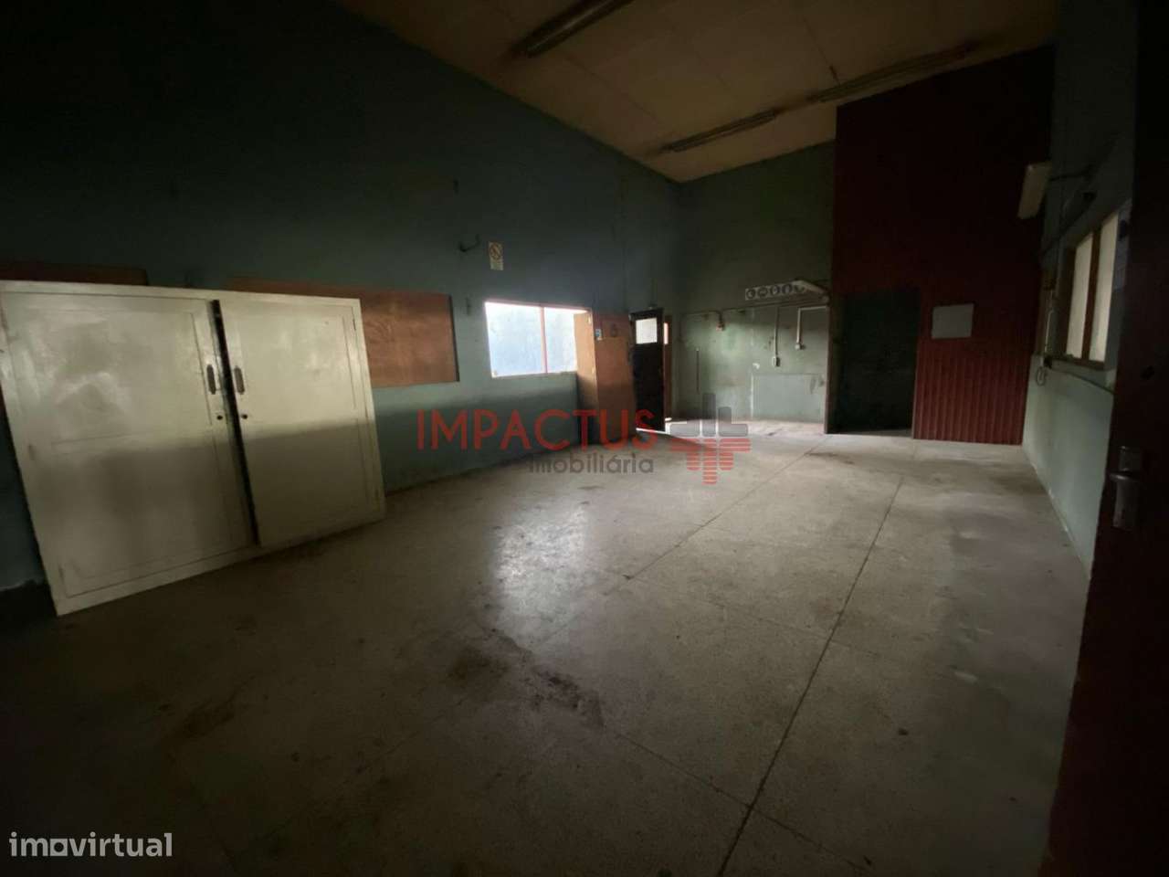 Armazém com possibilidade de ser arrendado apenas metade do armazém - Grande imagem: 5/36
