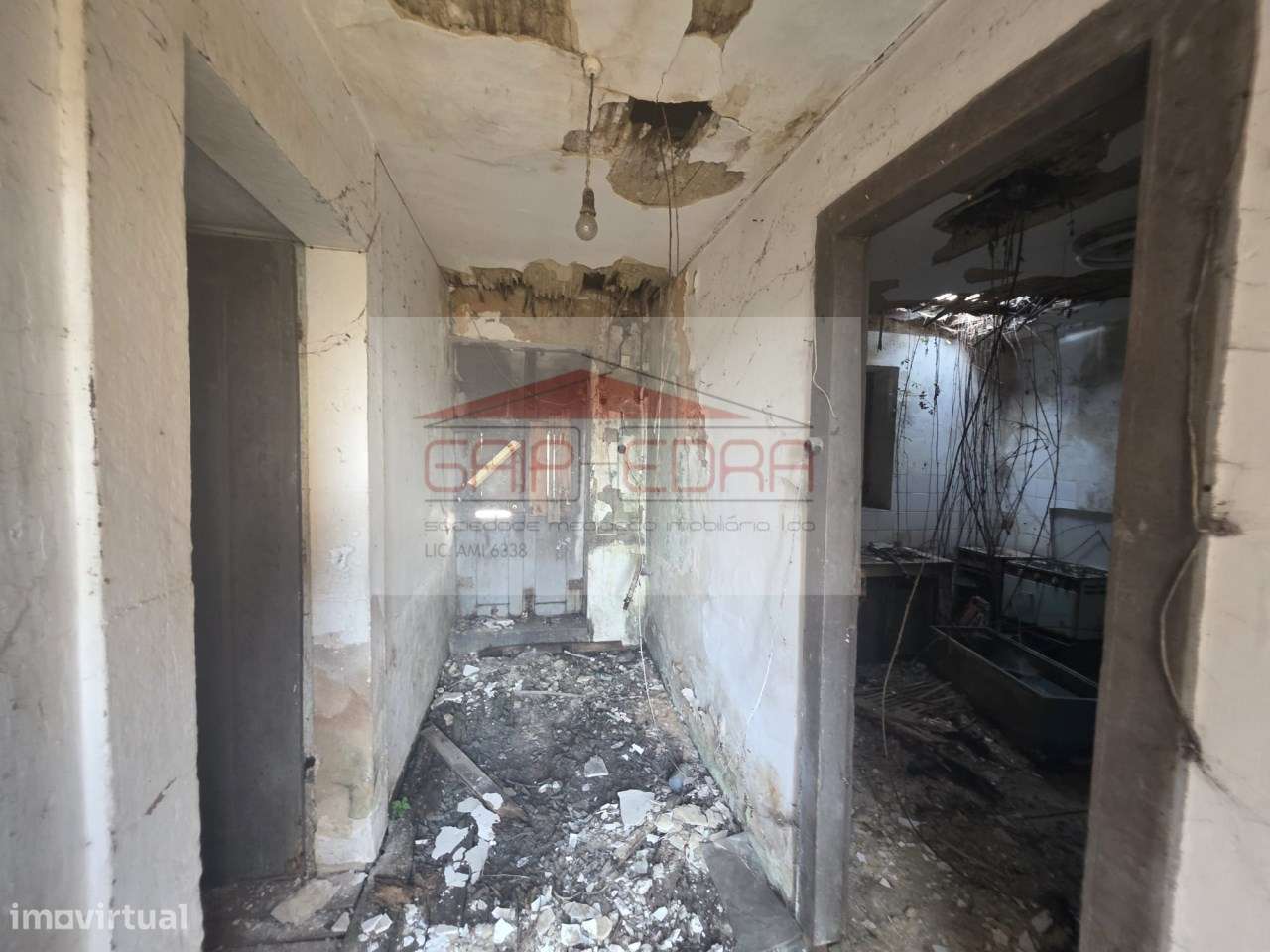 Moradia térrea com terreno 140 000 € em Esmoriz para restauro-6