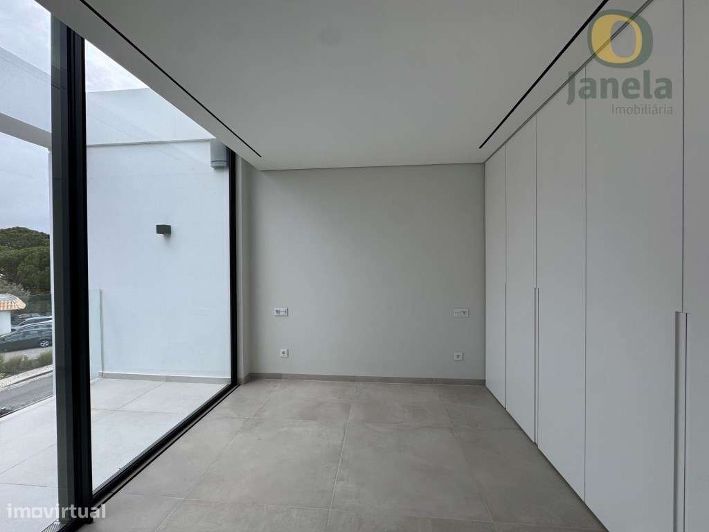 Moradia T4 de Luxo com Piscina, em Primeira Linha de Golfe, Vilamoura-45