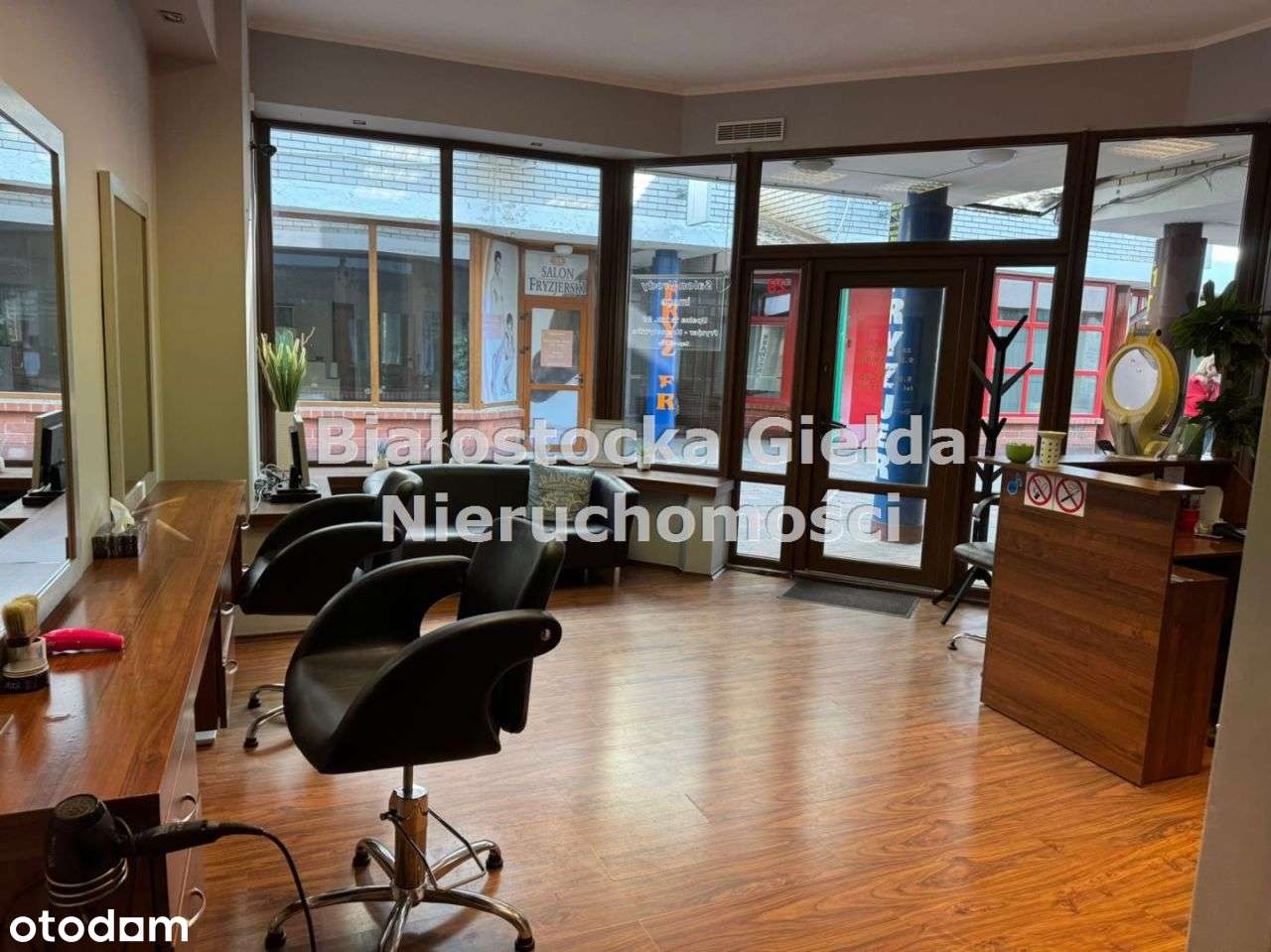 Lokal pod działalność usługową-handlowo-biurową-1